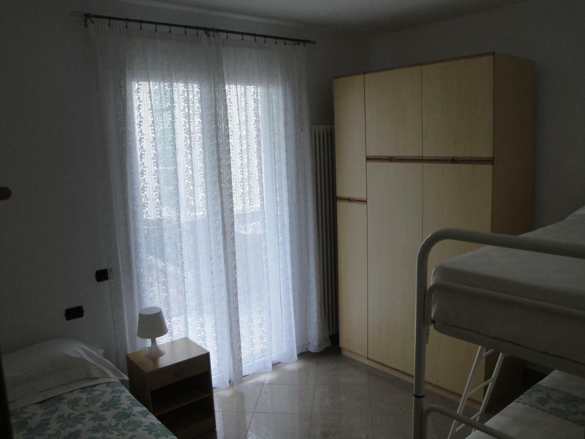 Aloe Beach Apartments, Ombrellone, Parcheggio E Uso Di Biciclette Gratis Rímini Exterior foto