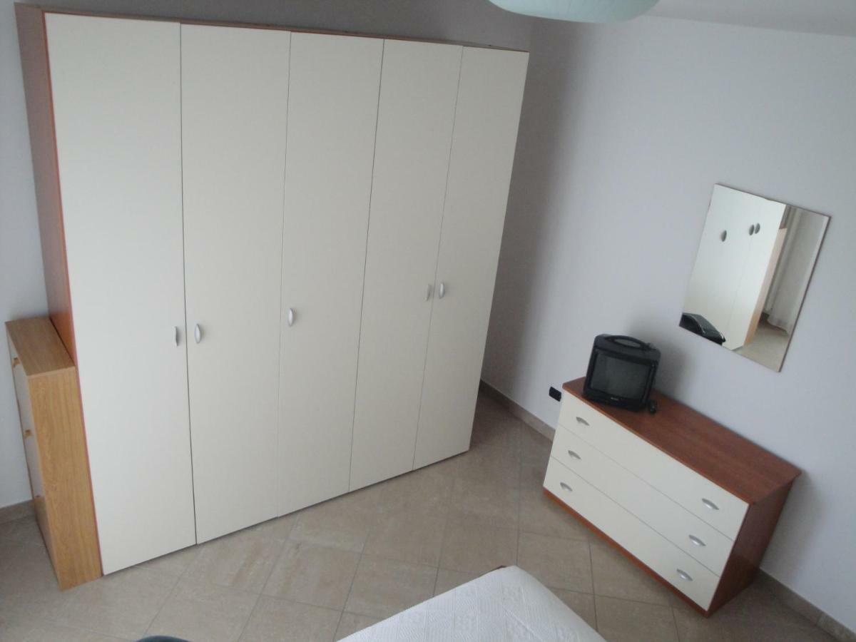 Aloe Beach Apartments, Ombrellone, Parcheggio E Uso Di Biciclette Gratis Rímini Exterior foto