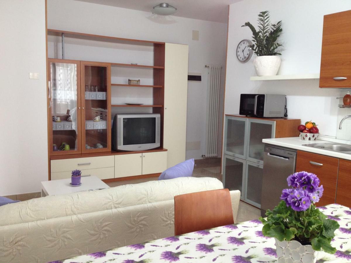 Aloe Beach Apartments, Ombrellone, Parcheggio E Uso Di Biciclette Gratis Rímini Exterior foto