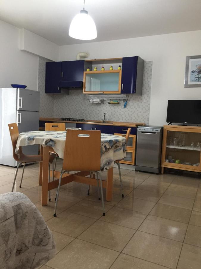 Aloe Beach Apartments, Ombrellone, Parcheggio E Uso Di Biciclette Gratis Rímini Exterior foto
