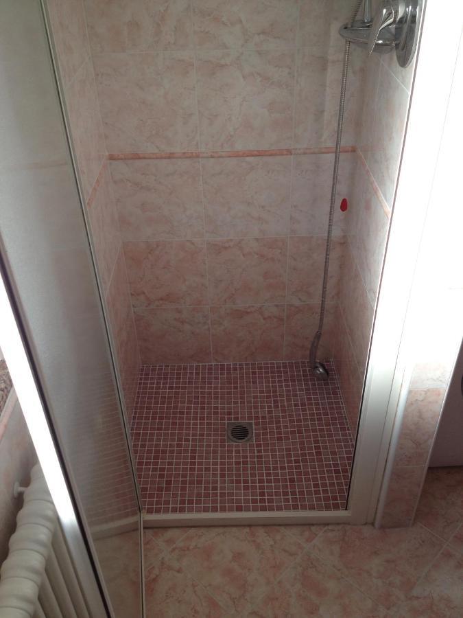 Aloe Beach Apartments, Ombrellone, Parcheggio E Uso Di Biciclette Gratis Rímini Exterior foto