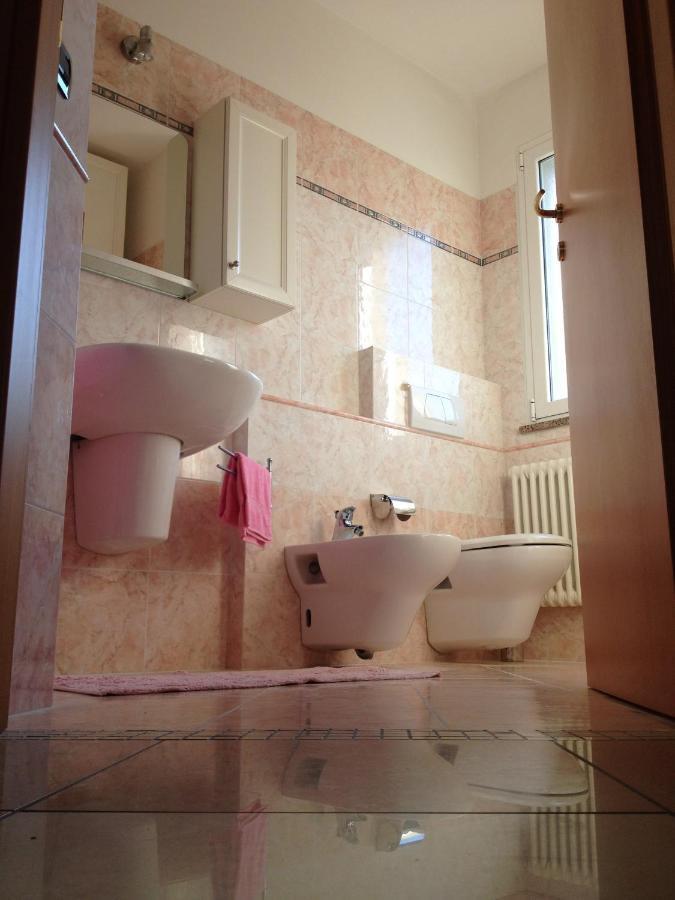 Aloe Beach Apartments, Ombrellone, Parcheggio E Uso Di Biciclette Gratis Rímini Exterior foto